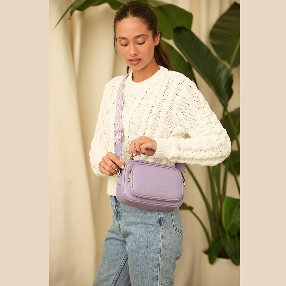 Small Vegan Leather Crossbody Bag for Women with Adjustable Strap - Picture 2 of 6